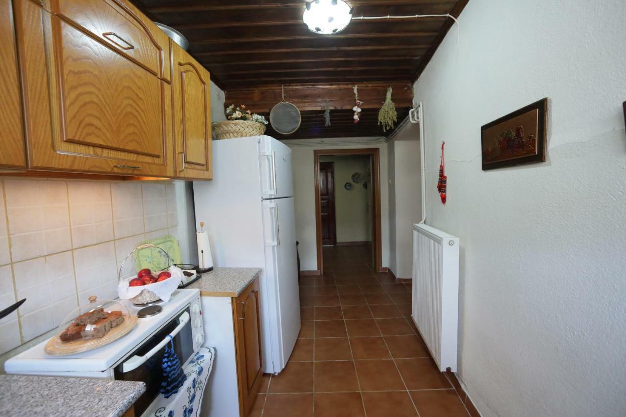 Dora'S House At Agios Germanos Prespes Guest House Ngoại thất bức ảnh