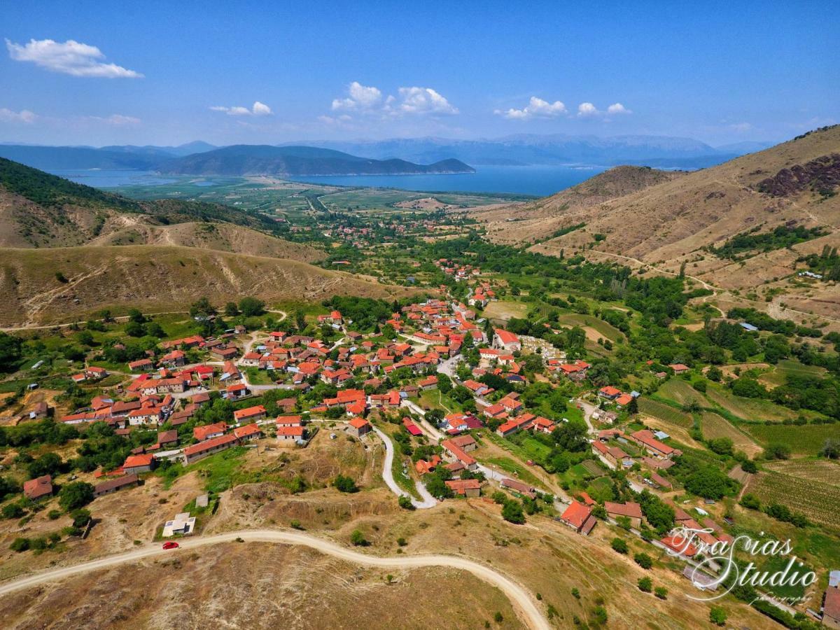 Dora'S House At Agios Germanos Prespes Guest House Ngoại thất bức ảnh