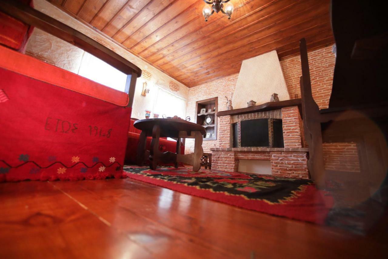 Dora'S House At Agios Germanos Prespes Guest House Ngoại thất bức ảnh