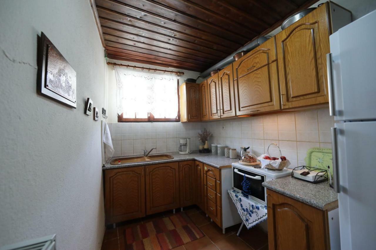 Dora'S House At Agios Germanos Prespes Guest House Ngoại thất bức ảnh