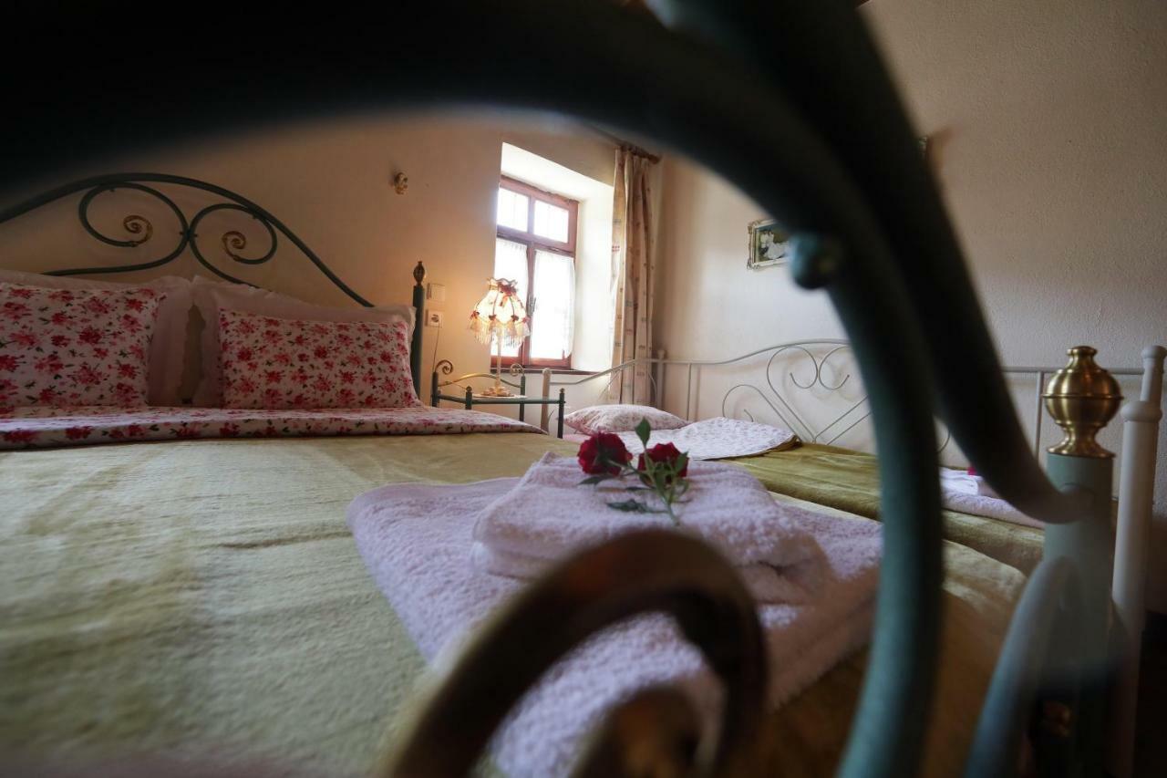 Dora'S House At Agios Germanos Prespes Guest House Ngoại thất bức ảnh